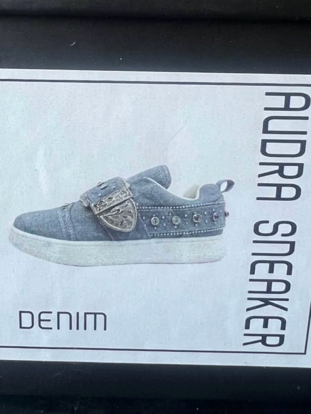Cape Robbin Audra denim sneaker womans size 9